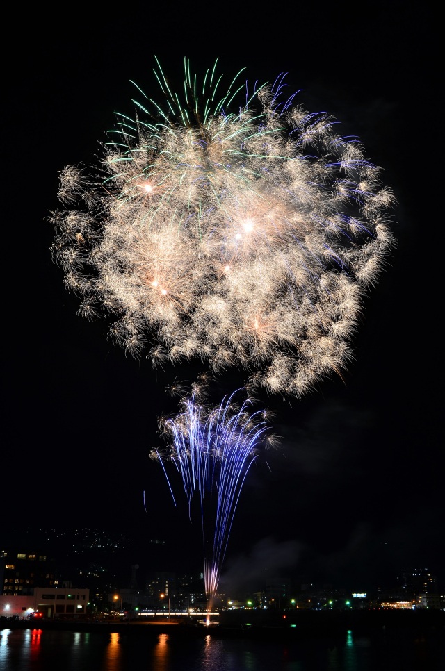 伊東温泉夢花火